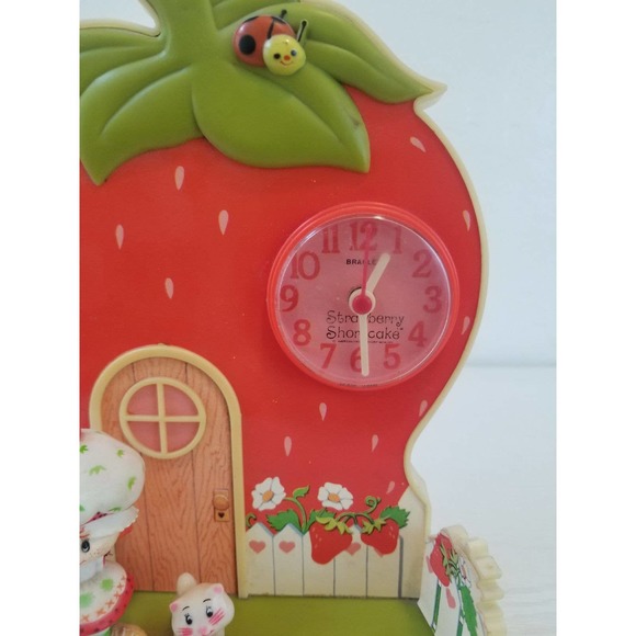 Strawberry Shortcake Metal Lunch Box, Bradley Clock, & Her Friends Books - Picture 8 of 12